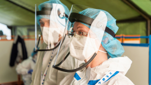 Fakultka odměnila zdravotníky, kteří pomáhali s koronavirem