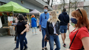 PŘEHLEDNĚ: Kde musíte mít od 1. září nasazenou roušku