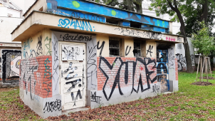 Hloupé záchodky v Čechových sadech nahradí jejich smart verze