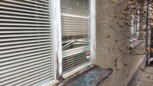 Muž si svůj vztek vybil na poště