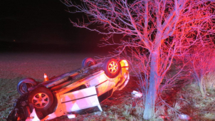 Opilý chodec způsobil nehodu, pak zkolaboval