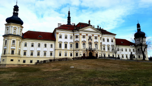 Vojenská nemocnice chce nabídnout svá lůžka infikovaným