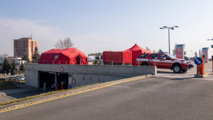 Fakultní nemocnice má dostatek personálu i díky dobrovolníkům