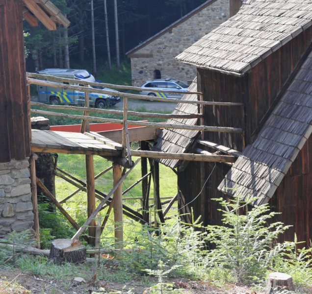 S turisty na Jesenicku spadla lávka, všichni jsou zranění