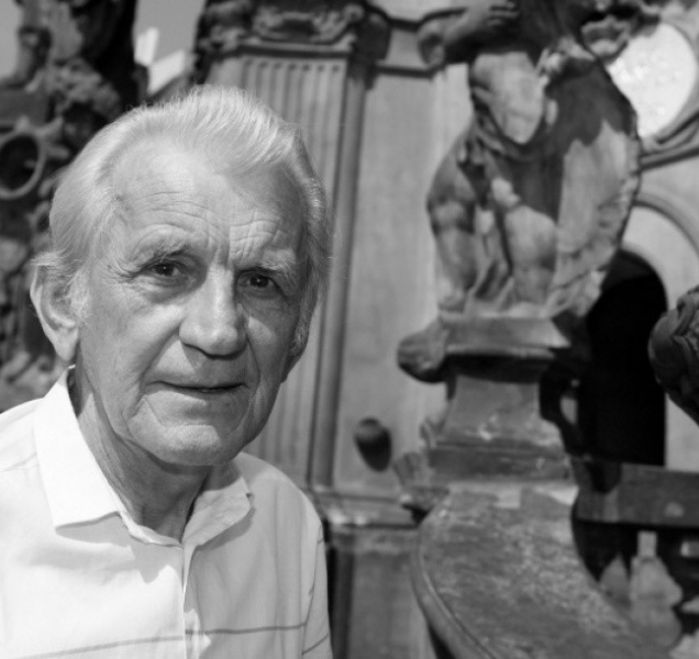 Zemřel olomoucký historik Milan Tichák