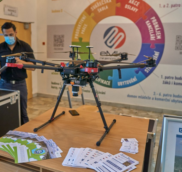 Průmyslová škola v Jeseníku otevírá kurz pro piloty dronů