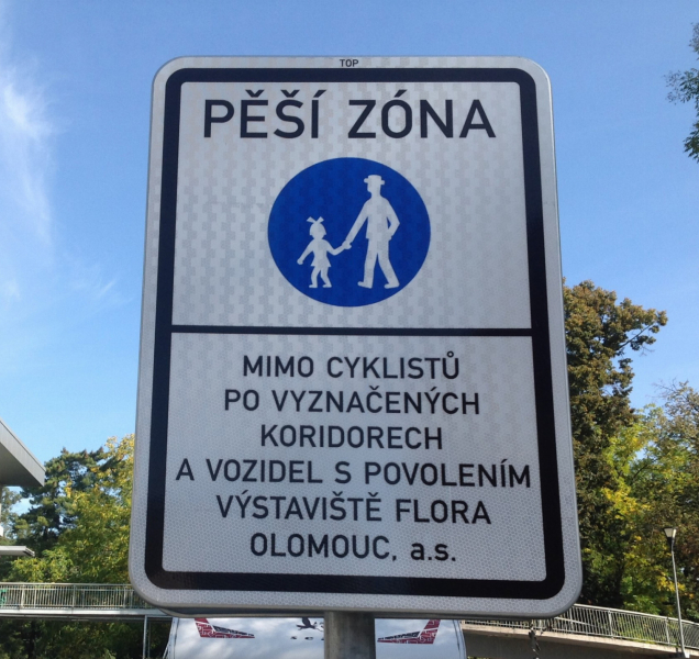Olomoucké Smetanovy sady se změnily v pěší zónu