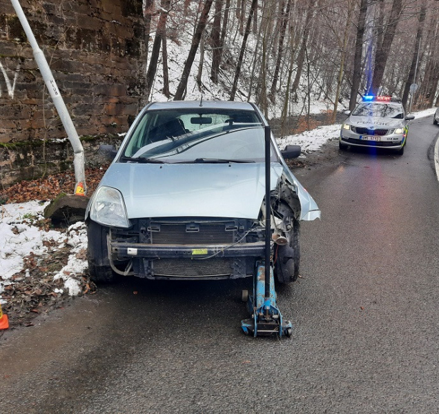 Dva řidiči se přesvědčili o tom, že alkohol za volant nepatří