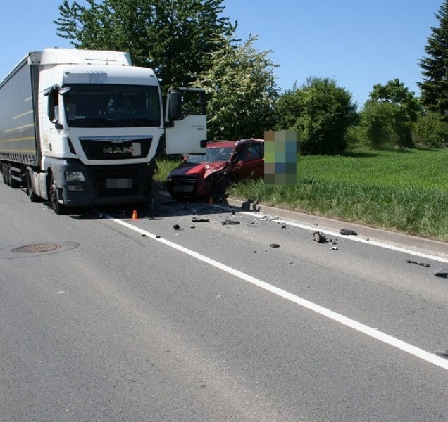 Cizinec, který boural u Charvát, nadýchal přes 1,5 promile