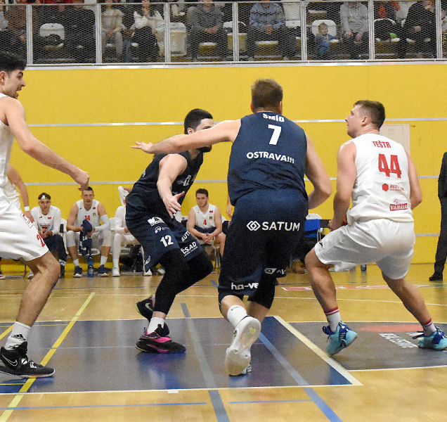 Zápas BK REDSTONE proti Ústí ozdobí křest kalendáře