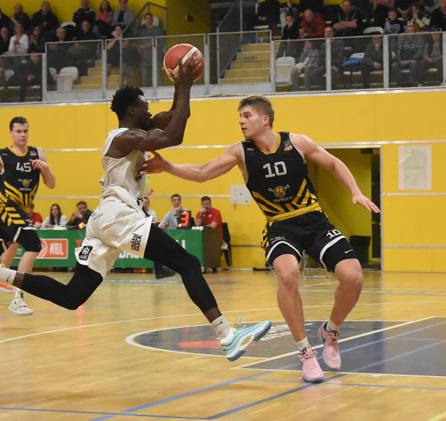 Basketbalisté BK REDSTONE směřují do play–off