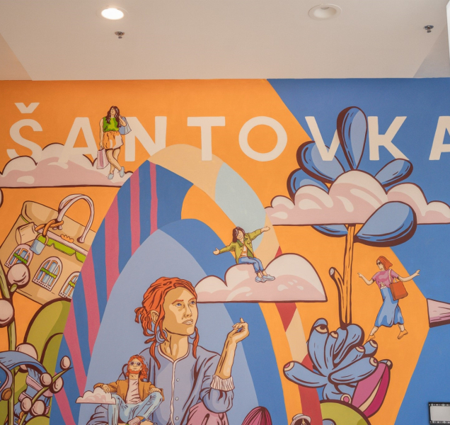 Francouzský umělec přináší barvy do ulic na tramvajích