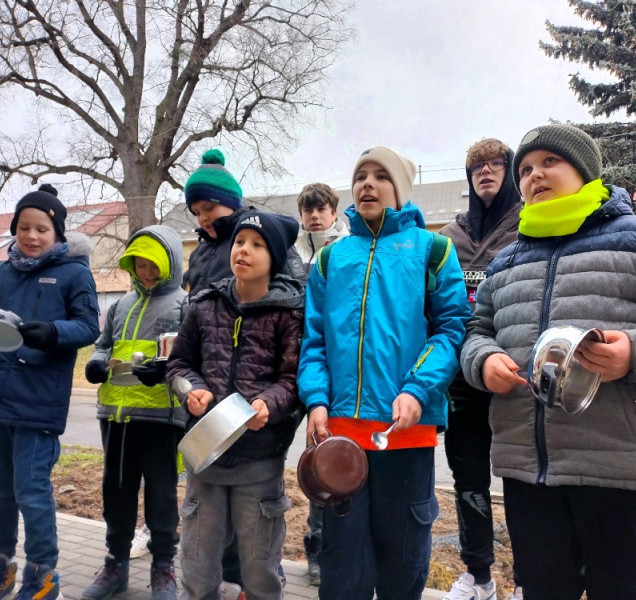 Hlučná obchůzka s rožněm a kastroly se stala kulturním dědictvím