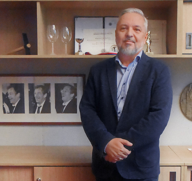 Problémy školství jsou mnohem širší, řekl ředitel SGO Slouka