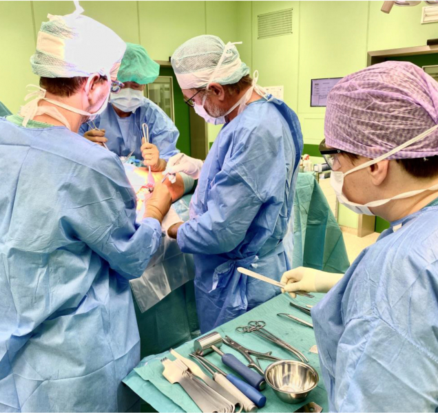 Nemocnice v Šumperku si pronajímá operační nástroje