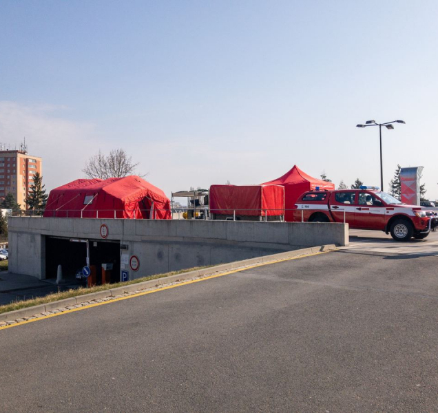 Fakultní nemocnice má dostatek personálu i díky dobrovolníkům