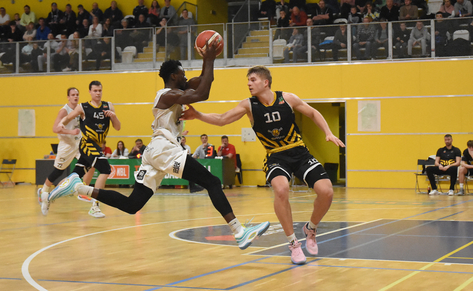 Basketbalisté BK REDSTONE směřují do play–off