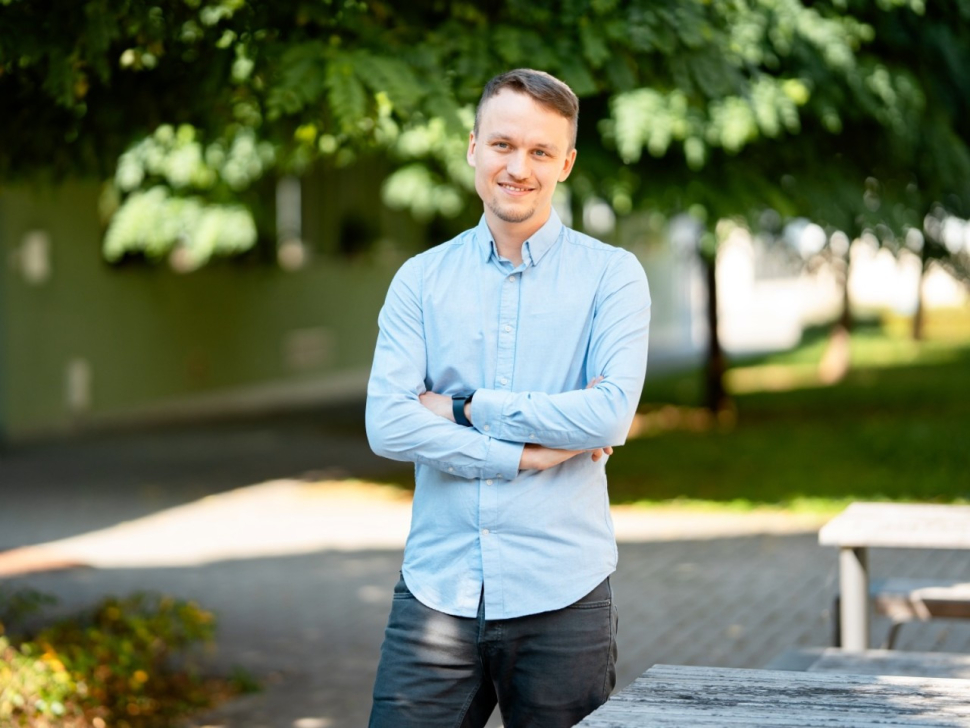 Dominik Kusý: Některé světlušky umí usmrtit i žábu